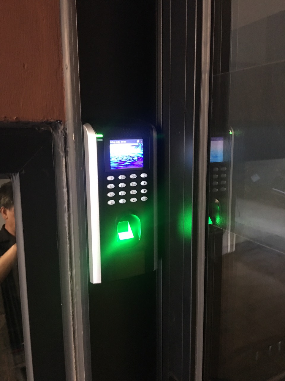 kiem soat cua cho nha tro 1